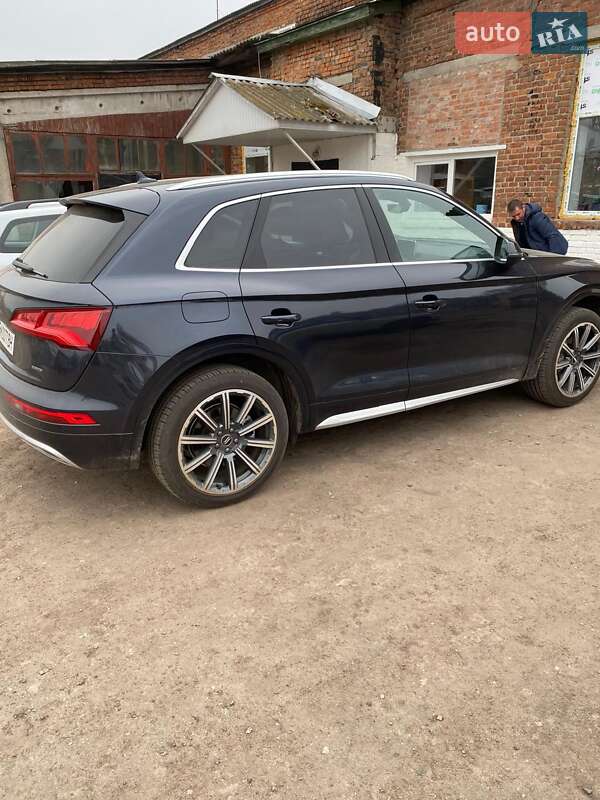 Внедорожник / Кроссовер Audi Q5 2019 в Сумах