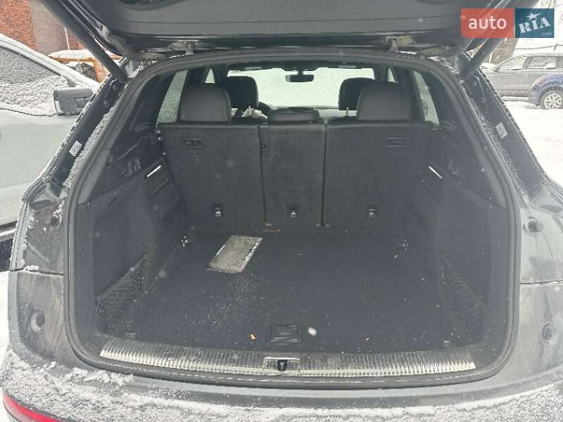 Позашляховик / Кросовер Audi Q5 2018 в Рівному