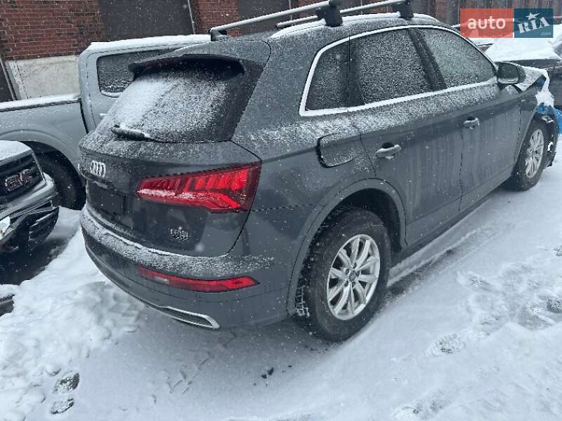 Позашляховик / Кросовер Audi Q5 2018 в Рівному