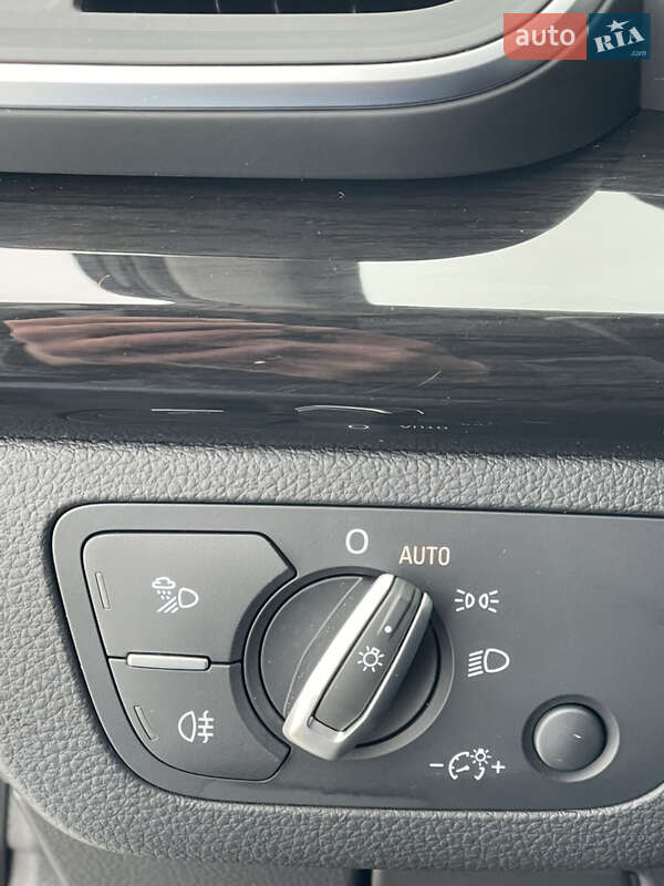 Позашляховик / Кросовер Audi Q5 2018 в Стрию