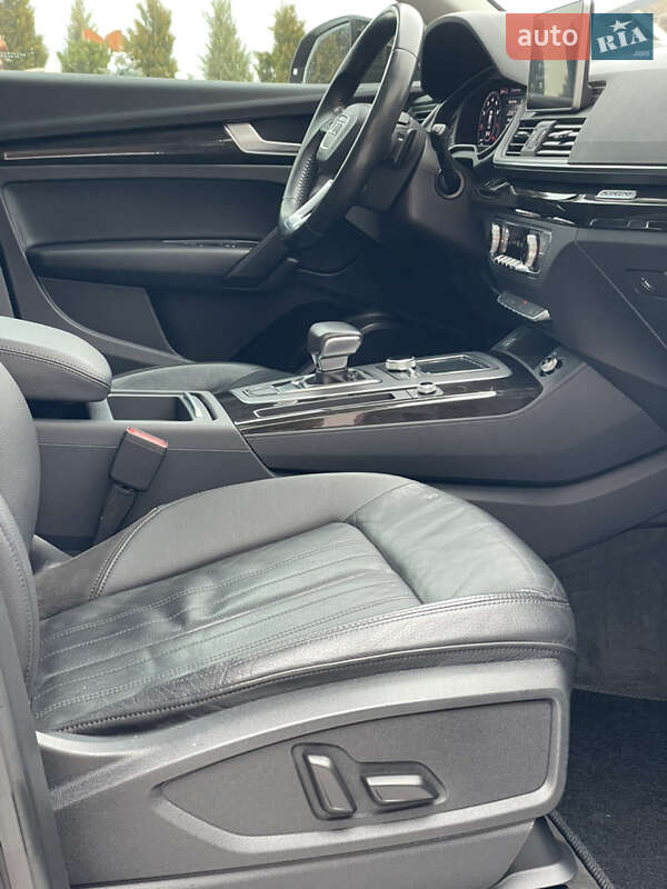 Позашляховик / Кросовер Audi Q5 2018 в Стрию