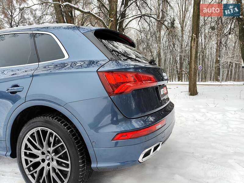 Позашляховик / Кросовер Audi Q5 2017 в Києві