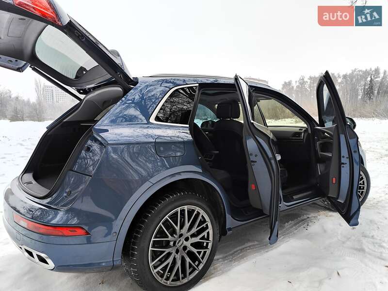 Позашляховик / Кросовер Audi Q5 2017 в Києві