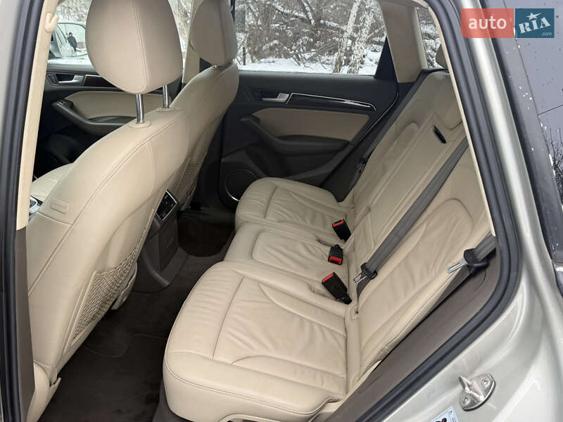 Внедорожник / Кроссовер Audi Q5 2014 в Павлограде