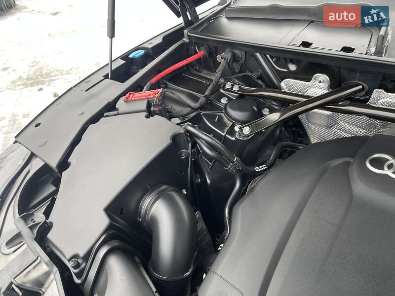 Внедорожник / Кроссовер Audi Q5 2017 в Киеве