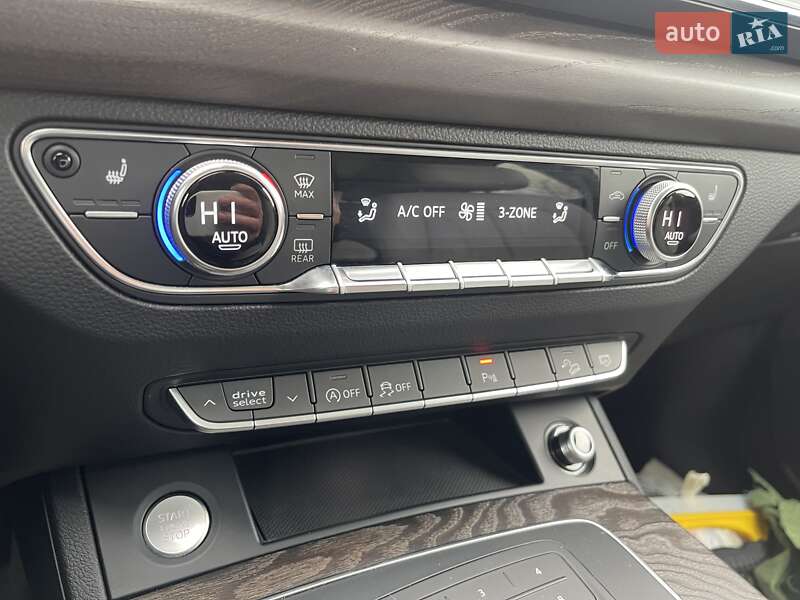 Внедорожник / Кроссовер Audi Q5 2017 в Киеве