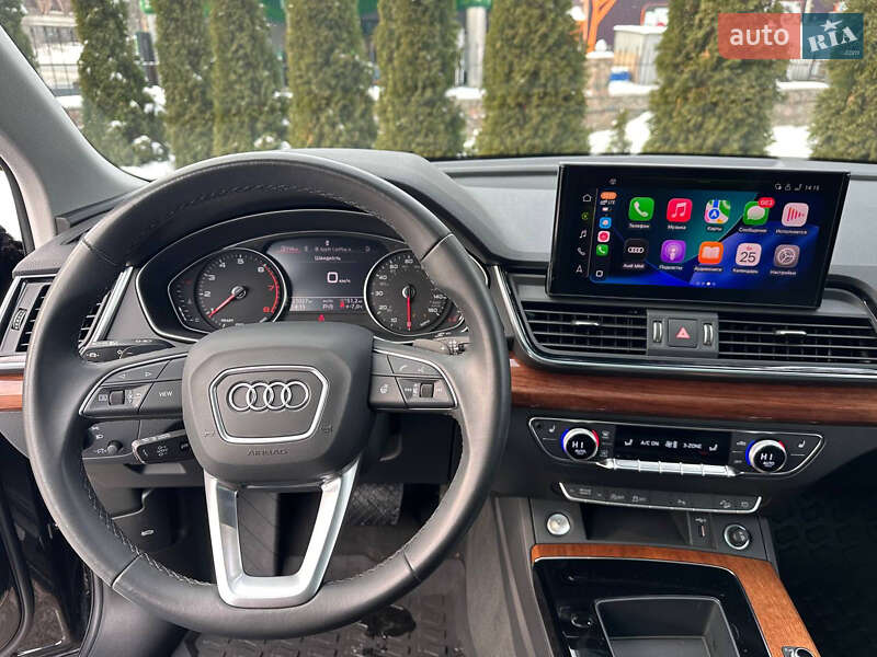 Позашляховик / Кросовер Audi Q5 2023 в Києві