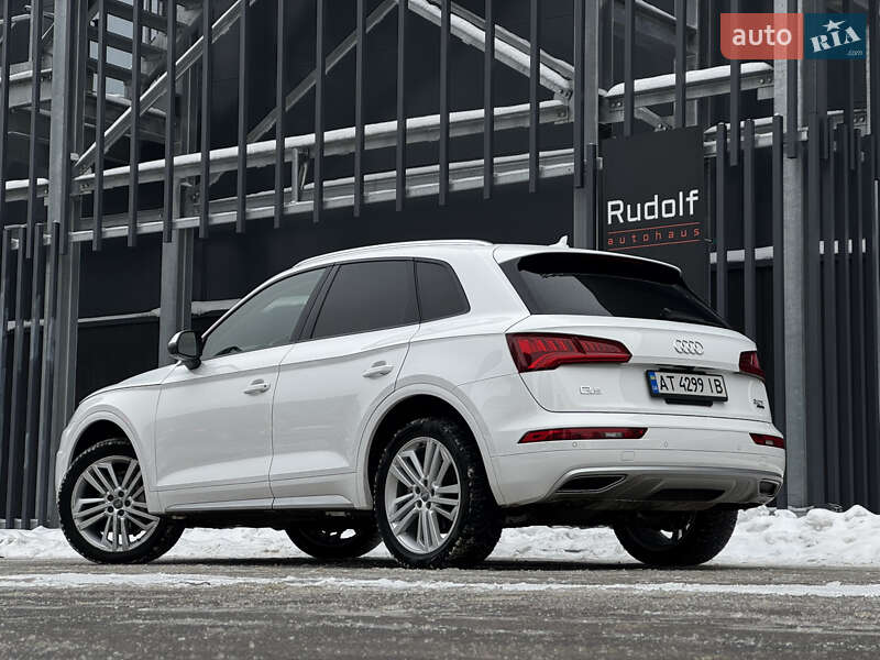 Позашляховик / Кросовер Audi Q5 2018 в Києві