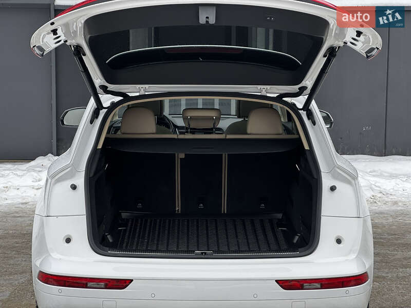 Позашляховик / Кросовер Audi Q5 2018 в Києві