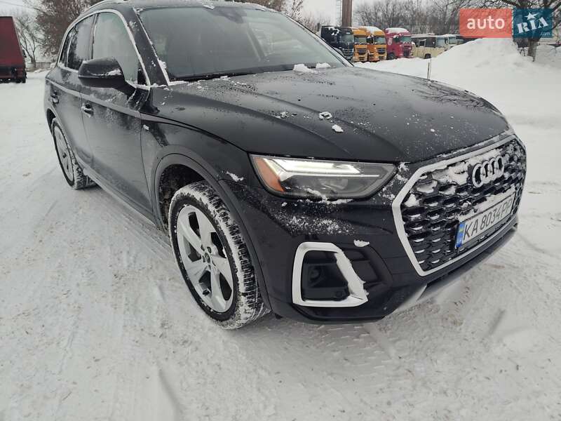 Позашляховик / Кросовер Audi Q5 2022 в Рівному