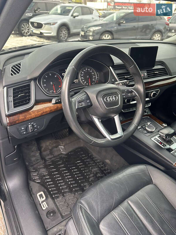 Внедорожник / Кроссовер Audi Q5 2018 в Днепре