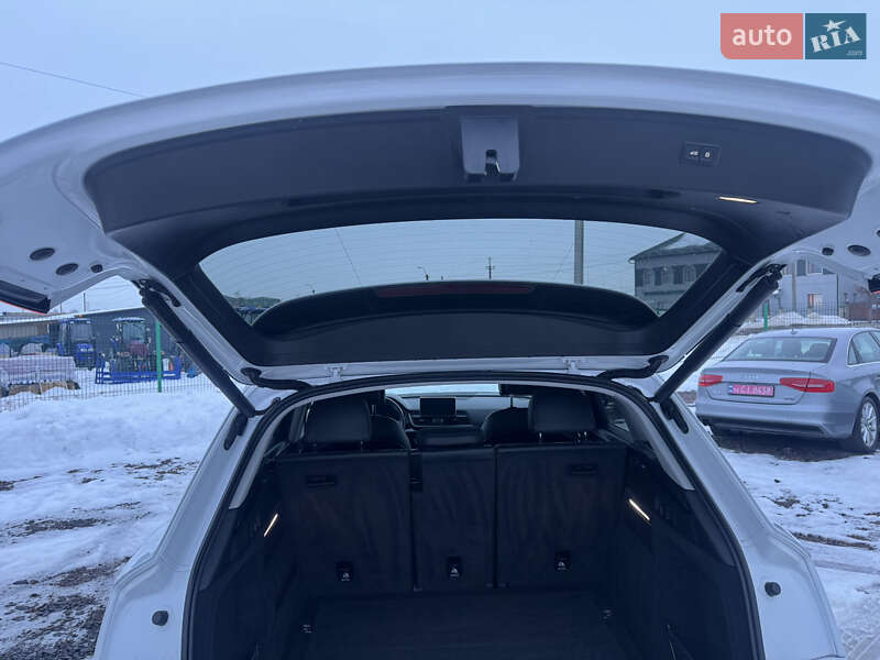 Внедорожник / Кроссовер Audi Q5 2020 в Луцке