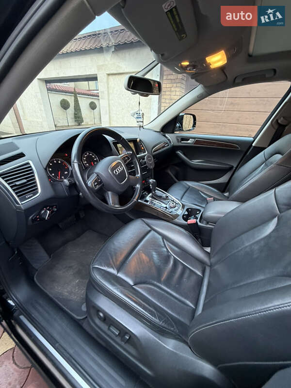 Позашляховик / Кросовер Audi Q5 2011 в Одесі