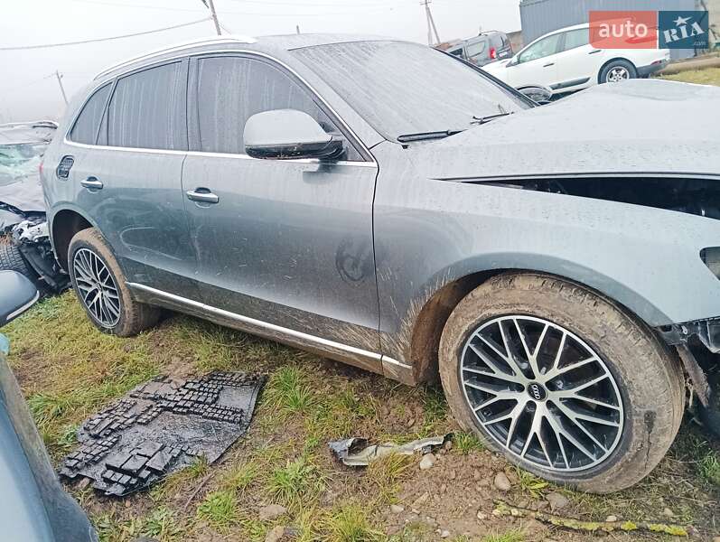 Позашляховик / Кросовер Audi Q5 2016 в Виноградові
