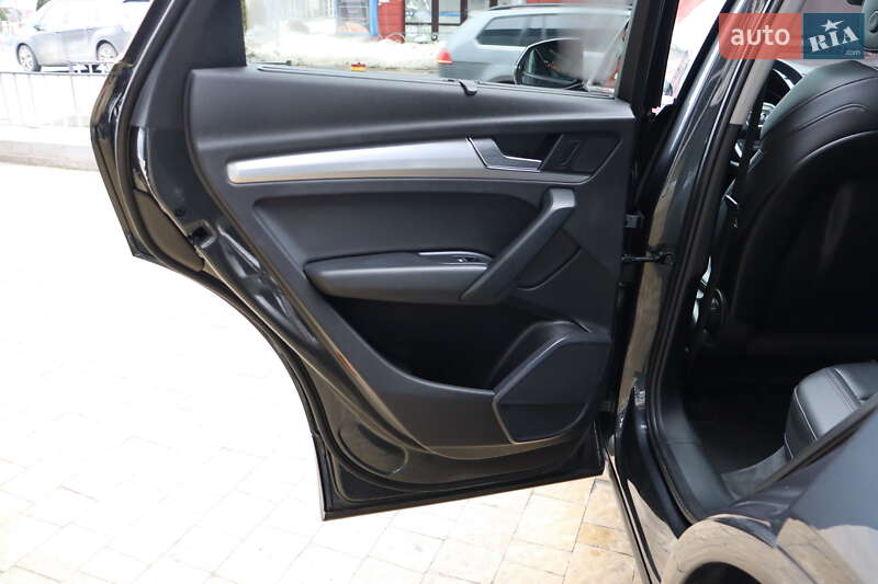 Позашляховик / Кросовер Audi Q5 2020 в Львові