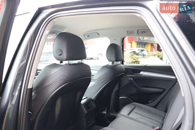 Позашляховик / Кросовер Audi Q5 2020 в Львові