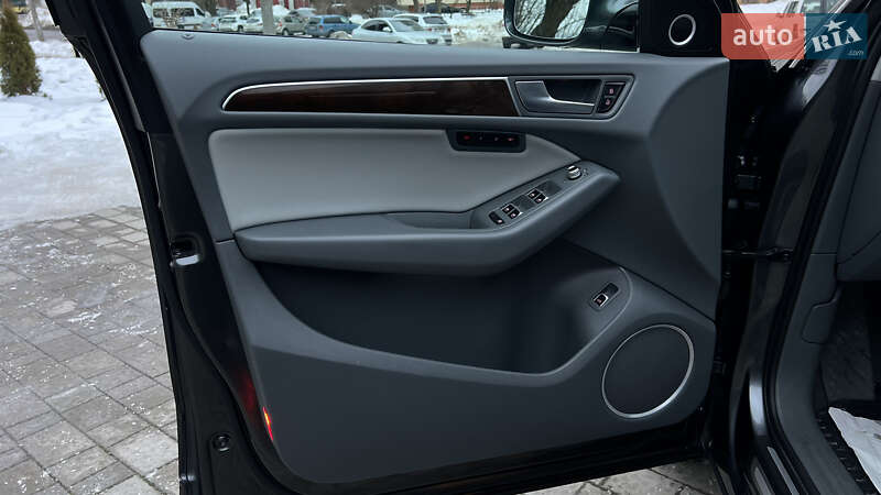 Внедорожник / Кроссовер Audi Q5 2015 в Львове