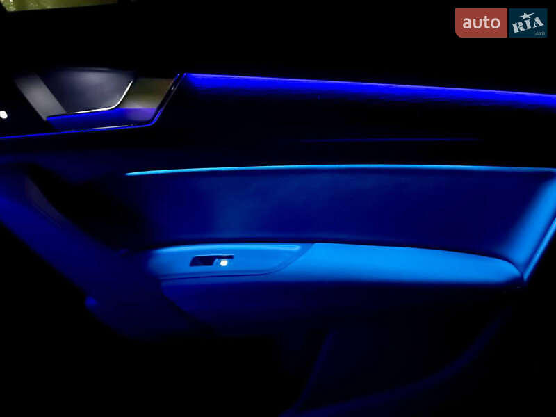 Позашляховик / Кросовер Audi Q5 2023 в Івано-Франківську