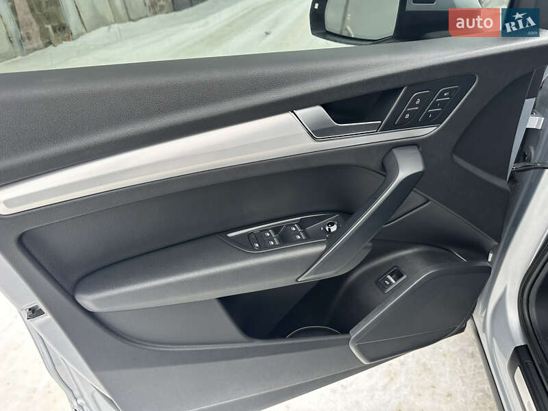 Позашляховик / Кросовер Audi Q5 2018 в Харкові