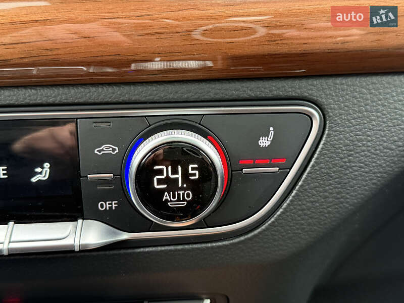 Позашляховик / Кросовер Audi Q5 2020 в Стрию