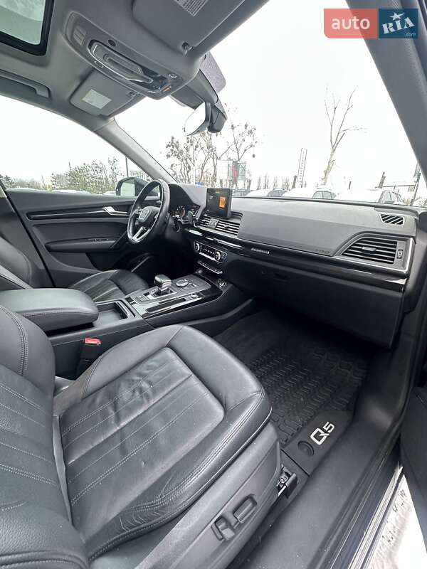 Позашляховик / Кросовер Audi Q5 2018 в Білогородці фото 24 Позашляховик / Кросовер Audi Q5 2018 в Білогородці