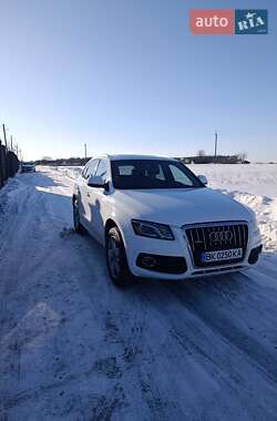 Позашляховик / Кросовер Audi Q5 2010 в Рівному