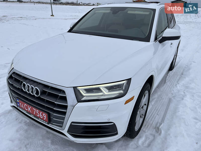 Позашляховик / Кросовер Audi Q5 2018 в Львові