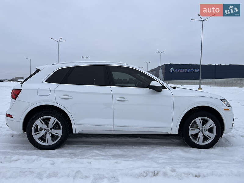 Позашляховик / Кросовер Audi Q5 2018 в Львові