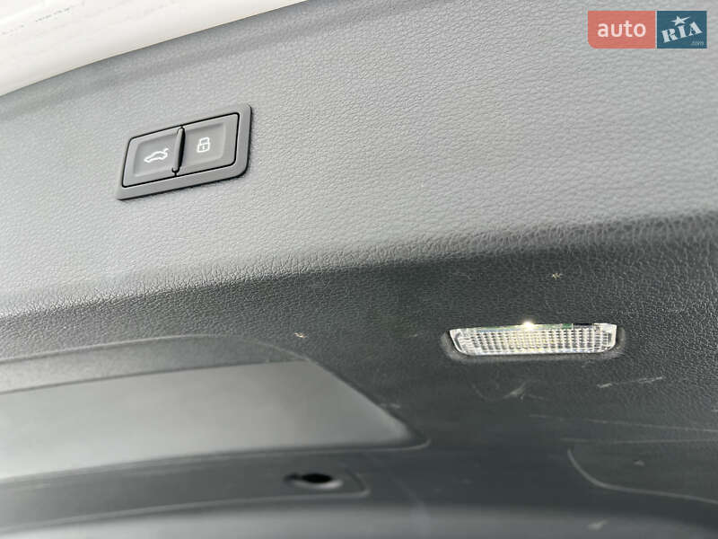 Позашляховик / Кросовер Audi Q5 2018 в Львові