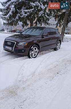 Позашляховик / Кросовер Audi Q5 2011 в Мені