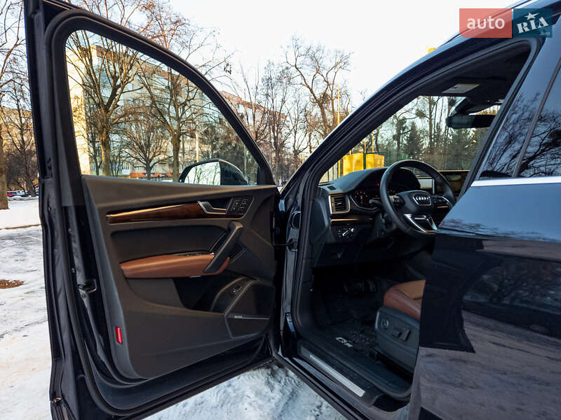 Внедорожник / Кроссовер Audi Q5 2019 в Ровно фото 23 Внедорожник / Кроссовер Audi Q5 2019 в Ровно