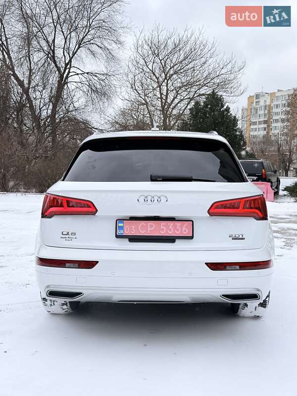 Позашляховик / Кросовер Audi Q5 2018 в Одесі