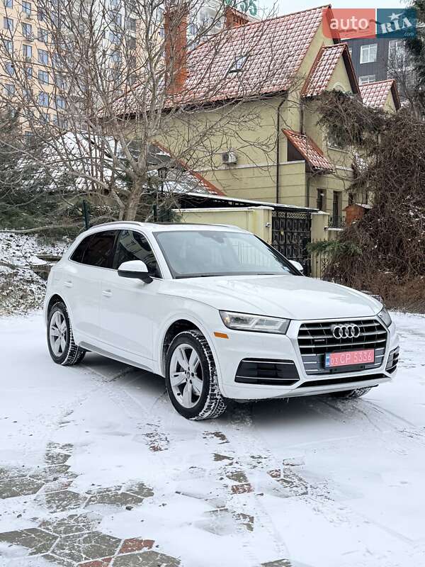 Позашляховик / Кросовер Audi Q5 2018 в Одесі