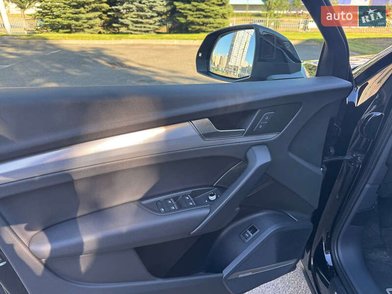 Позашляховик / Кросовер Audi Q5 2016 в Києві