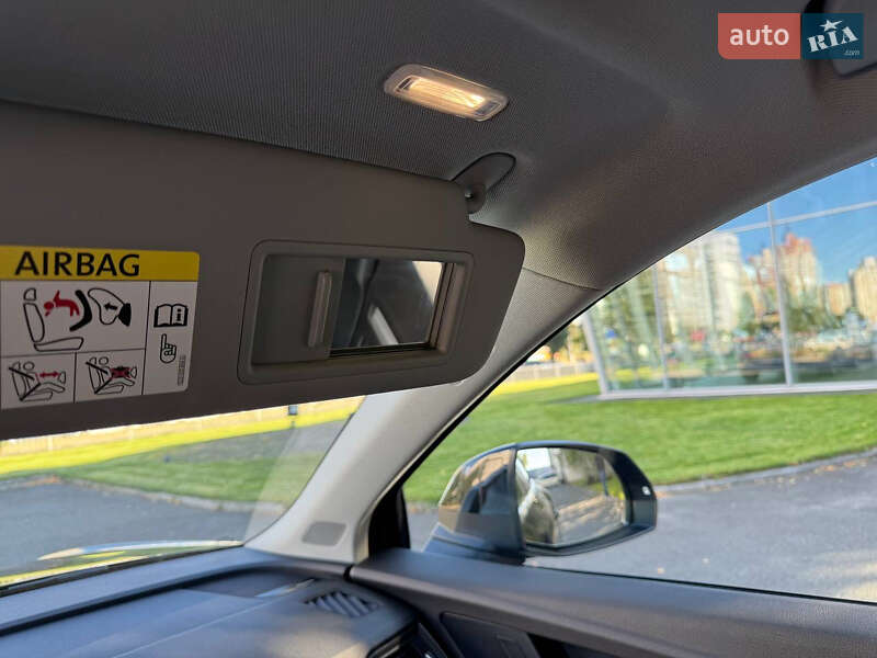 Позашляховик / Кросовер Audi Q5 2016 в Києві