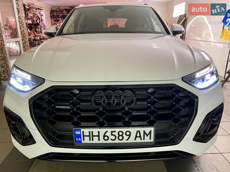 Позашляховик / Кросовер Audi Q5 2022 в Одесі