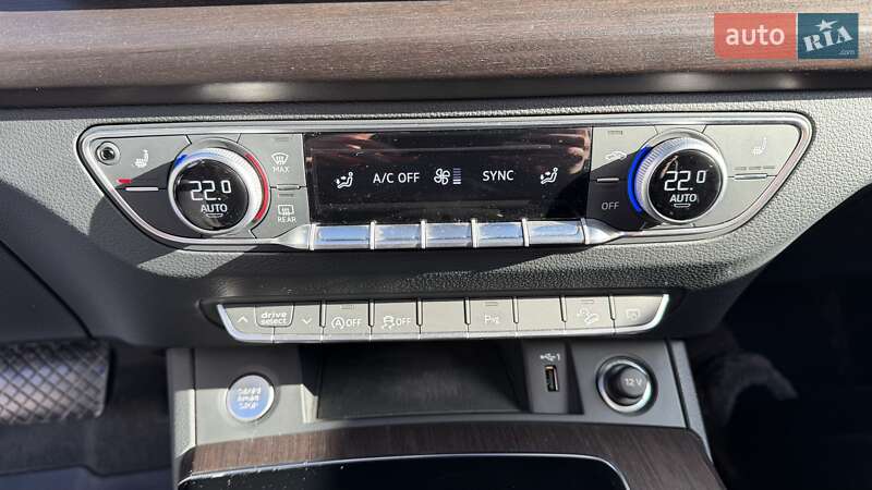 Позашляховик / Кросовер Audi Q5 2023 в Києві