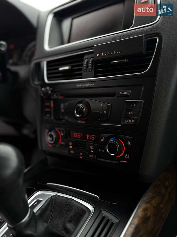 Внедорожник / Кроссовер Audi Q5 2010 в Шептицькому