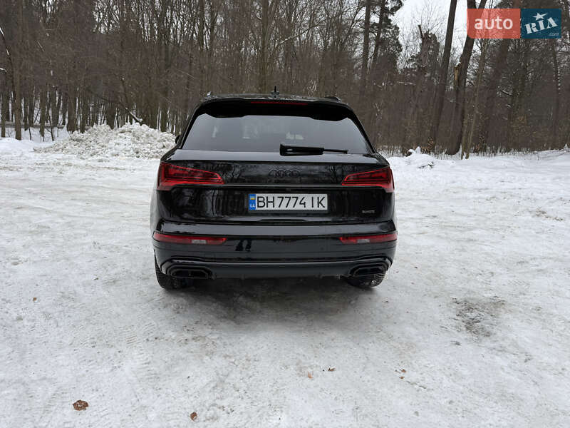 Позашляховик / Кросовер Audi Q5 2022 в Львові