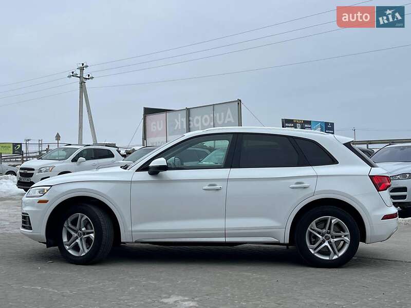 Позашляховик / Кросовер Audi Q5 2017 в Львові