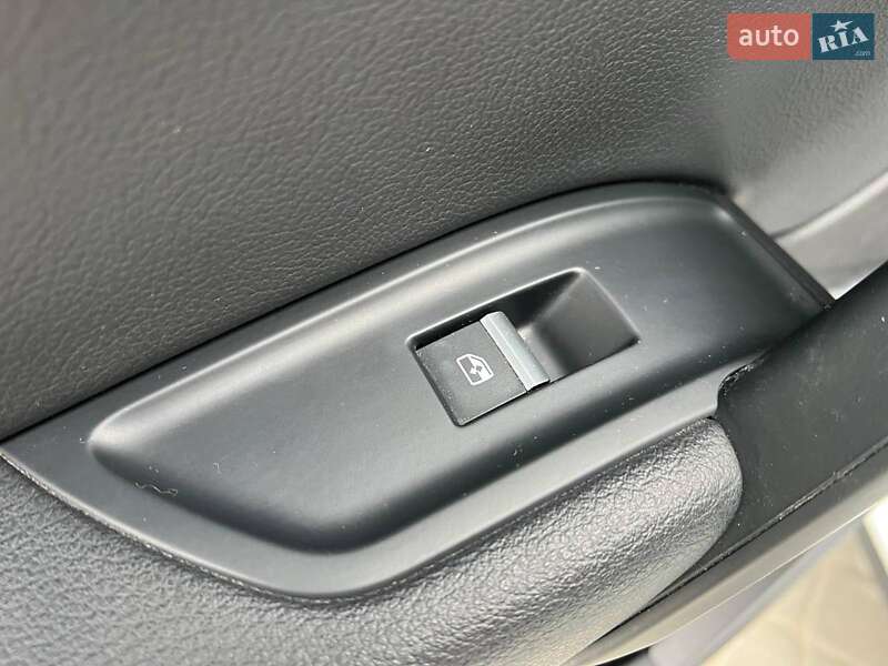 Позашляховик / Кросовер Audi Q5 2017 в Львові