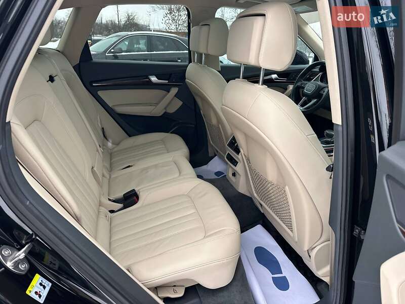 Внедорожник / Кроссовер Audi Q5 2018 в Казатине