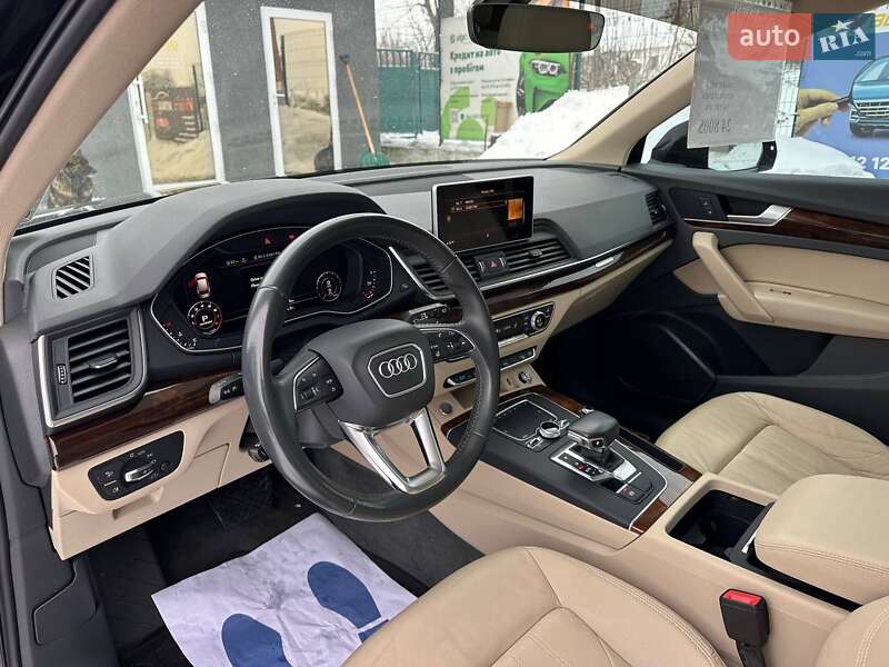 Внедорожник / Кроссовер Audi Q5 2018 в Казатине