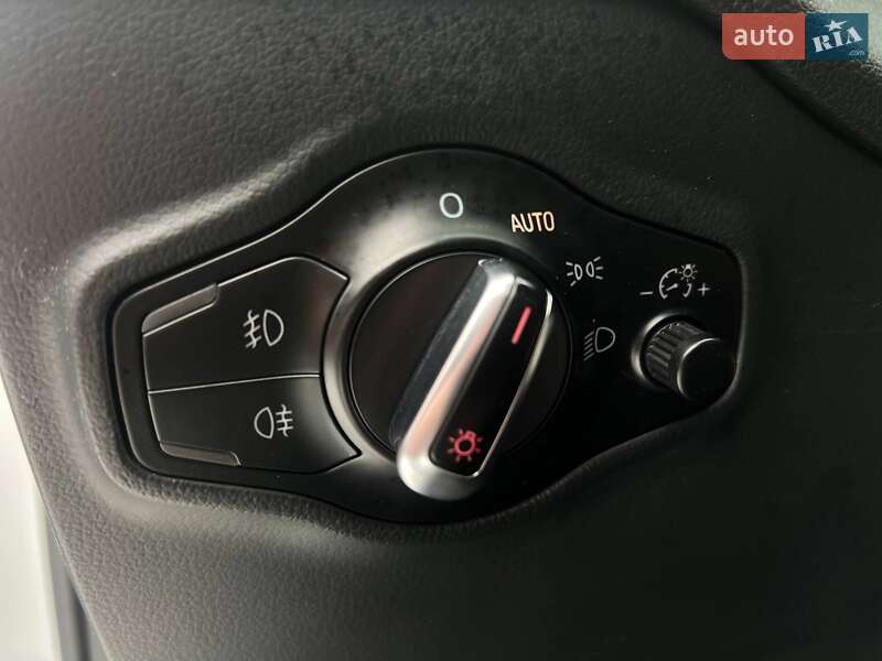 Позашляховик / Кросовер Audi Q5 2016 в Стрию