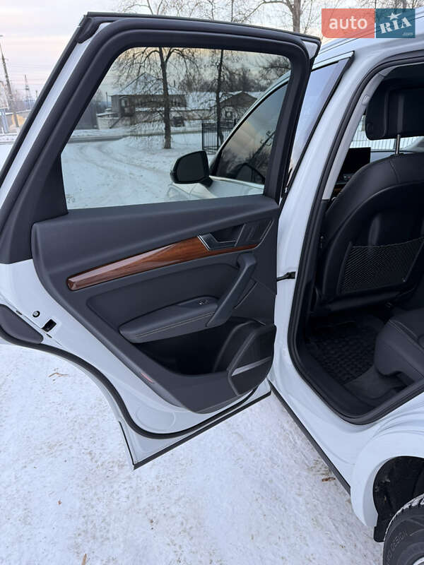 Позашляховик / Кросовер Audi Q5 2023 в Прилуках фото 15 Позашляховик / Кросовер Audi Q5 2023 в Прилуках