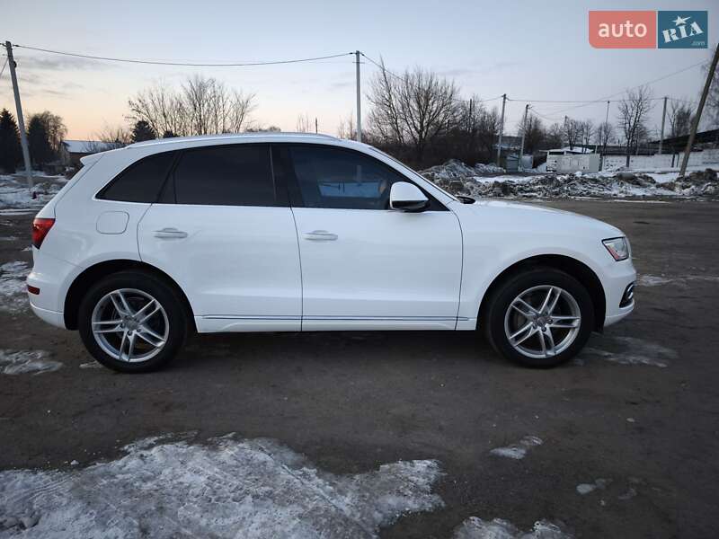 Позашляховик / Кросовер Audi Q5 2016 в Луцьку