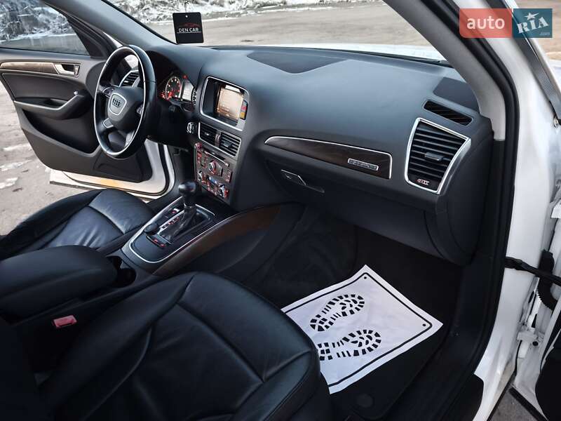 Позашляховик / Кросовер Audi Q5 2016 в Луцьку