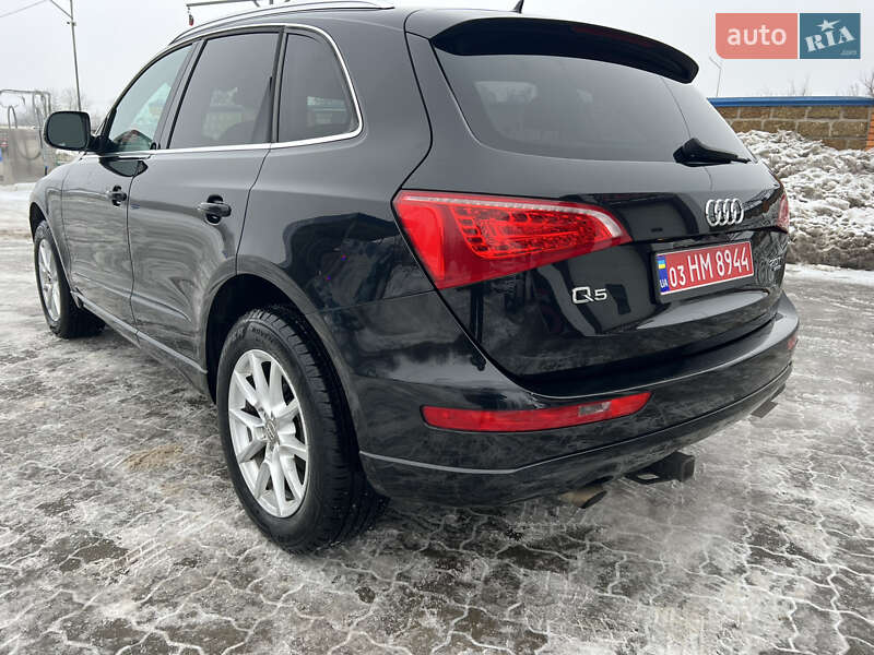 Позашляховик / Кросовер Audi Q5 2012 в Володимирі