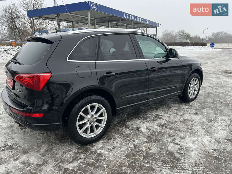 Позашляховик / Кросовер Audi Q5 2012 в Володимирі