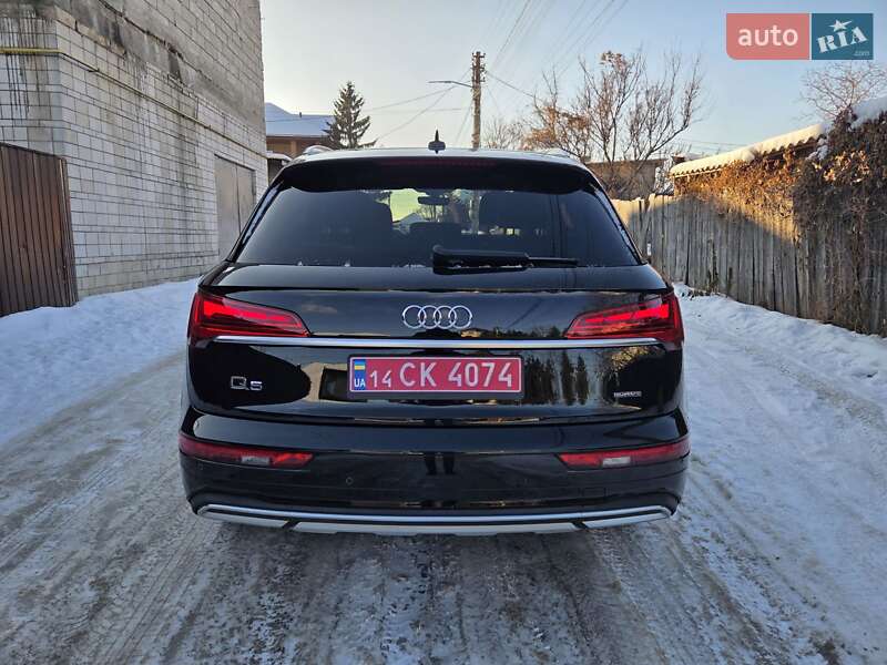 Позашляховик / Кросовер Audi Q5 2020 в Києві
